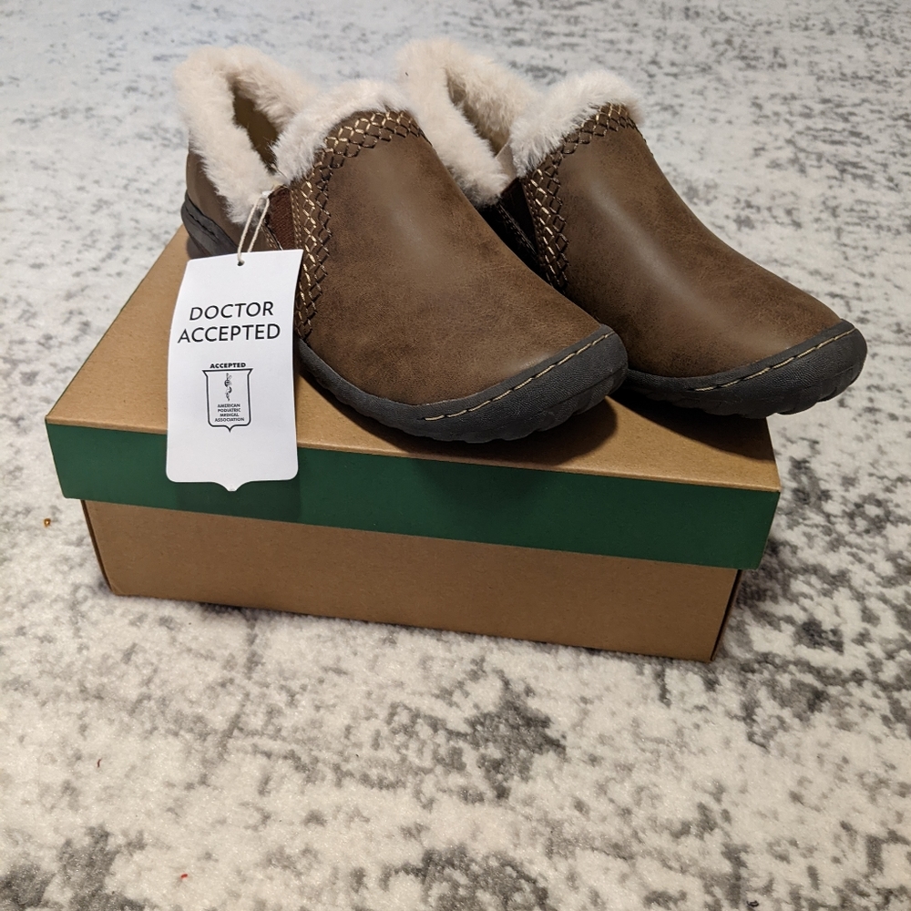 JBU by Jambu Willow Clogs
